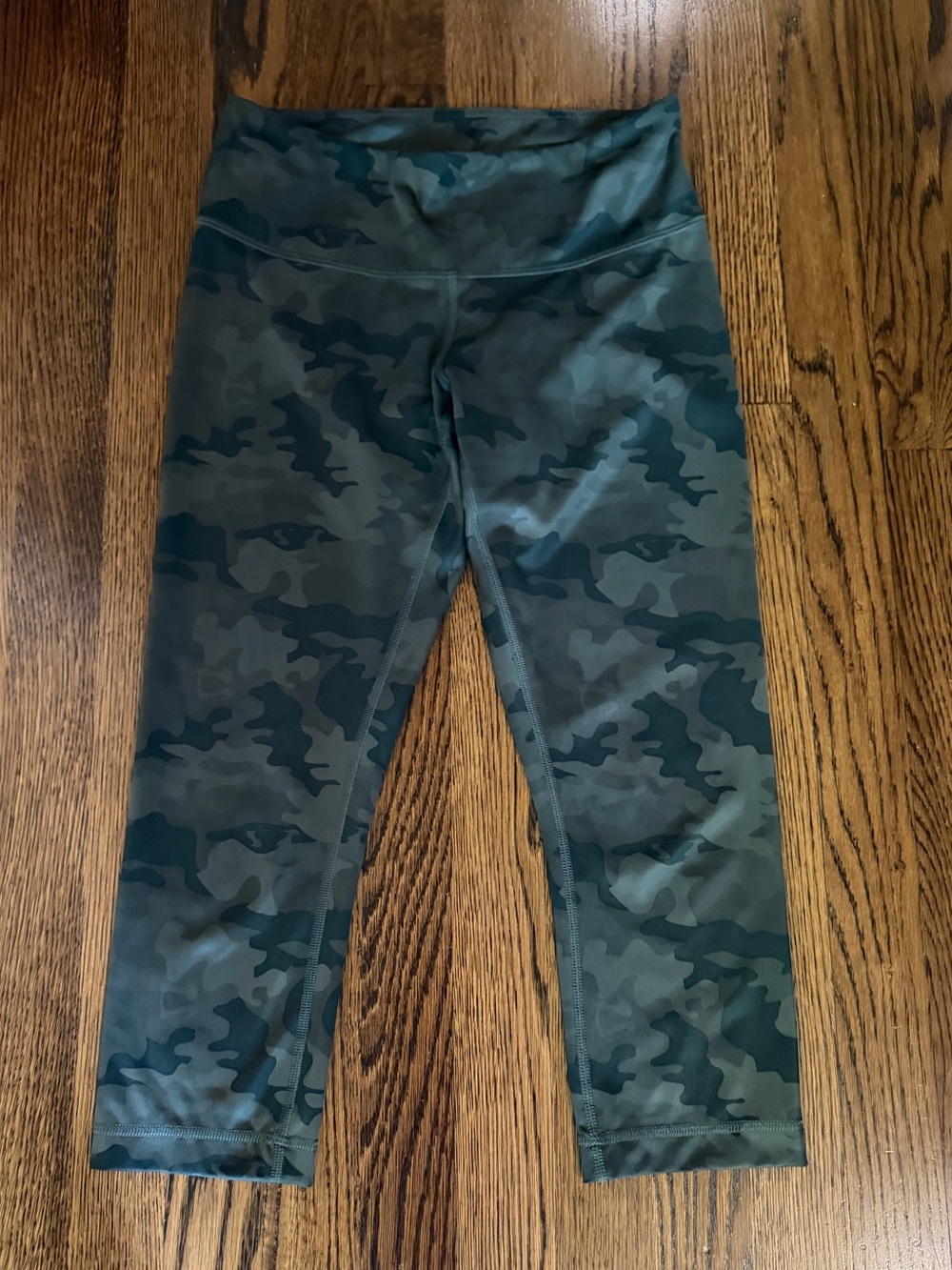 lululemon athletica Olive Green Camo Cropped Leggings